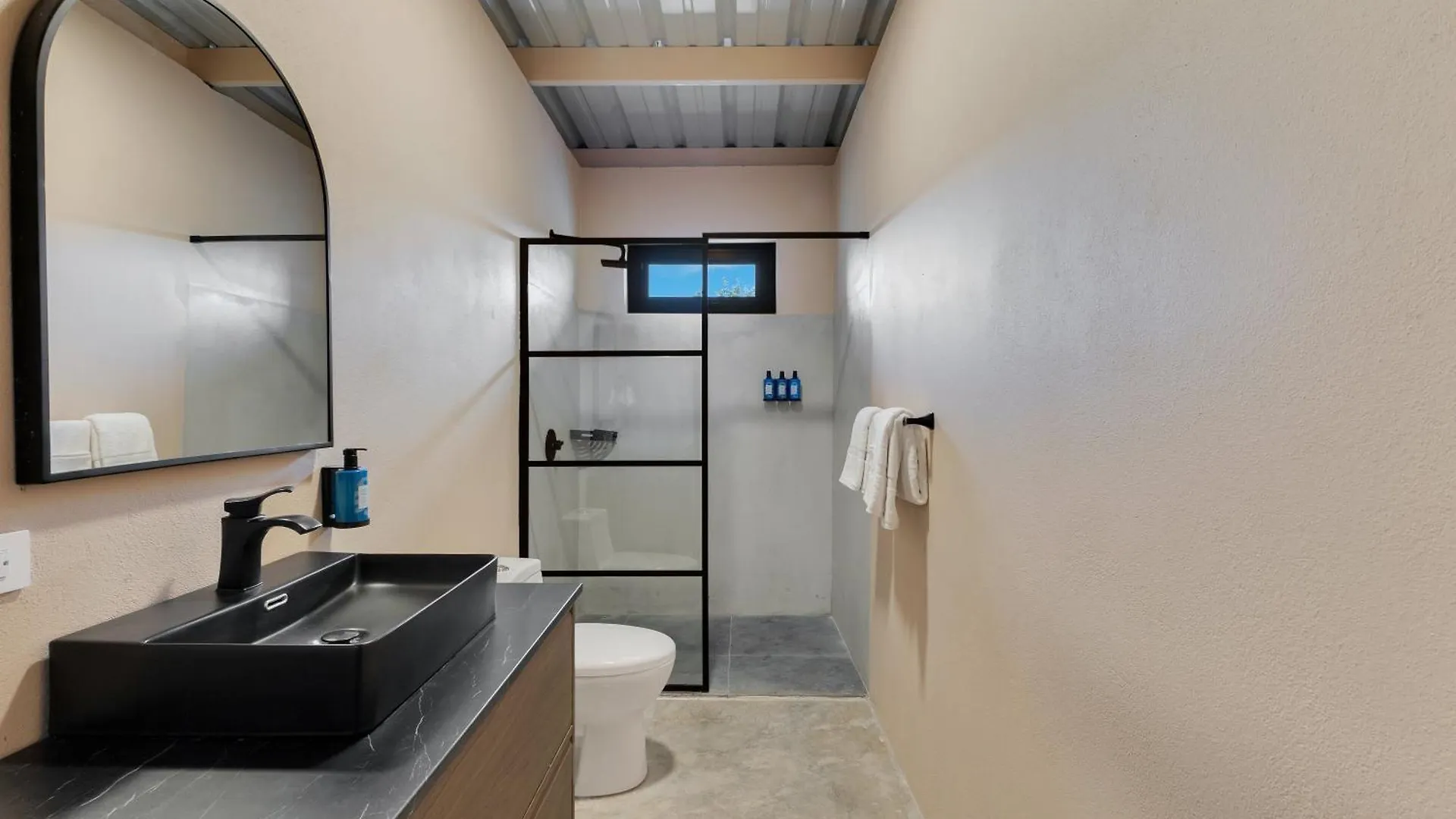 公寓式酒店 Aguadilla Surf Lodge Aguacate 波多黎各
