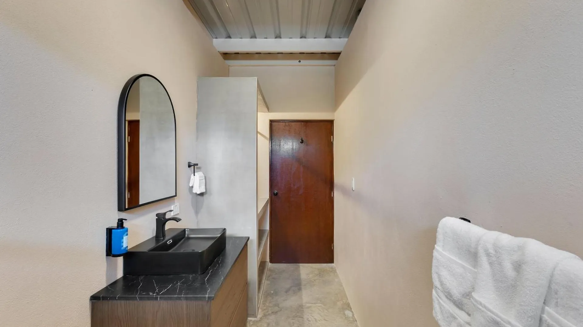 公寓式酒店 Aguadilla Surf Lodge Aguacate